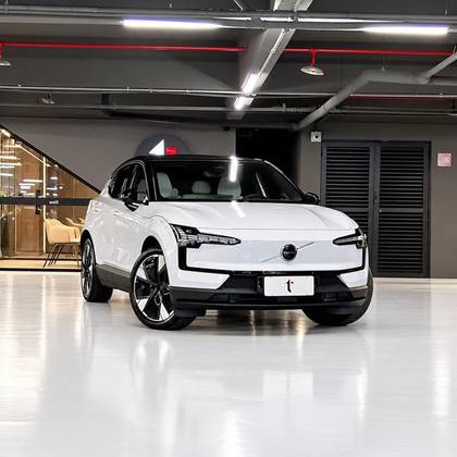 VOLVO EX30 69 KW ELÉTRICO ULTRA