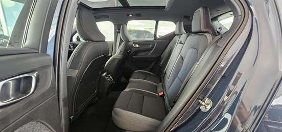 VOLVO-EX40-2026