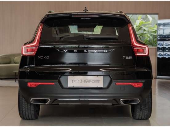 VOLVO-XC40-1.5 T5 RECHARGE R-DESIGN GEARTRONIC VOLVO-XC40-2021
