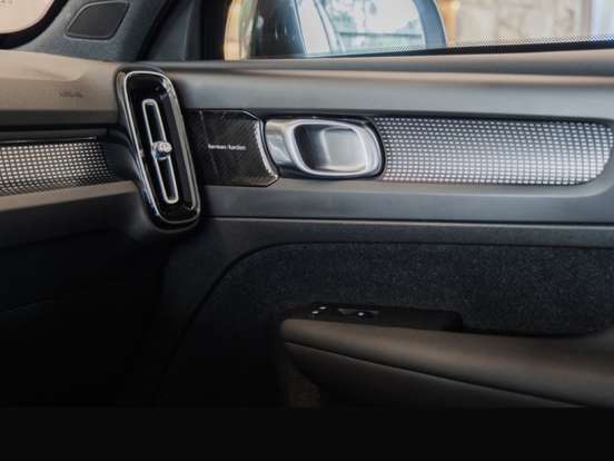 VOLVO-XC40-1.5 T5 RECHARGE R-DESIGN GEARTRONIC VOLVO-XC40-2021