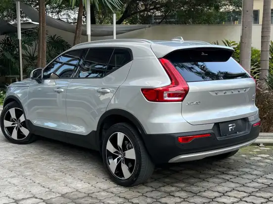 VOLVO-XC40-2.0 T5 GASOLINA MOMENTUM AWD GEARTRONIC VOLVO-XC40-2018
