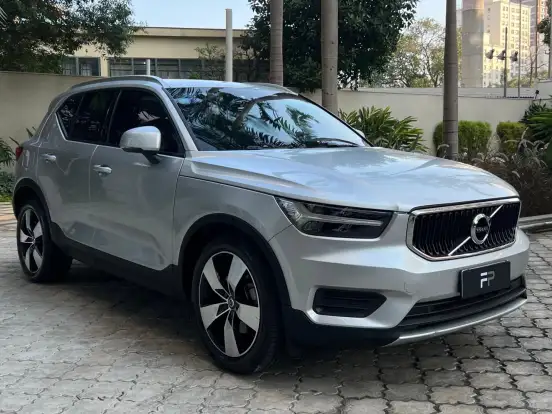 VOLVO-XC40-2.0 T5 GASOLINA MOMENTUM AWD GEARTRONIC VOLVO-XC40-2018