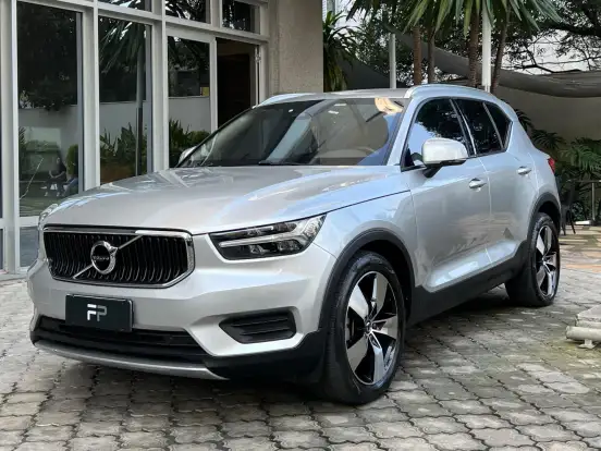VOLVO-XC40-2.0 T5 GASOLINA MOMENTUM AWD GEARTRONIC VOLVO-XC40-2018
