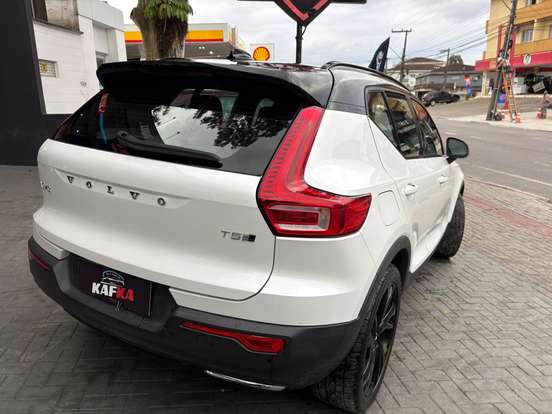 VOLVO-XC40-2.0 T4 GASOLINA GEARTRONIC VOLVO-XC40-2019