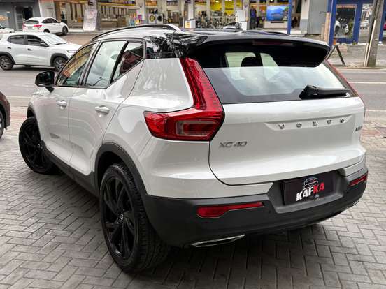 VOLVO-XC40-2.0 T4 GASOLINA GEARTRONIC VOLVO-XC40-2019