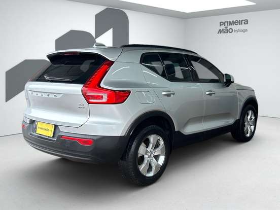 VOLVO-XC40-2.0 T4 GASOLINA GEARTRONIC VOLVO-XC40-2019
