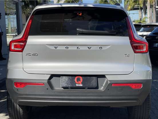 VOLVO-XC40-2.0 T4 GASOLINA GEARTRONIC VOLVO-XC40-2019