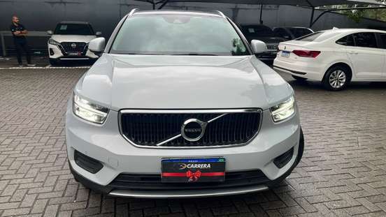 VOLVO-XC40-2020