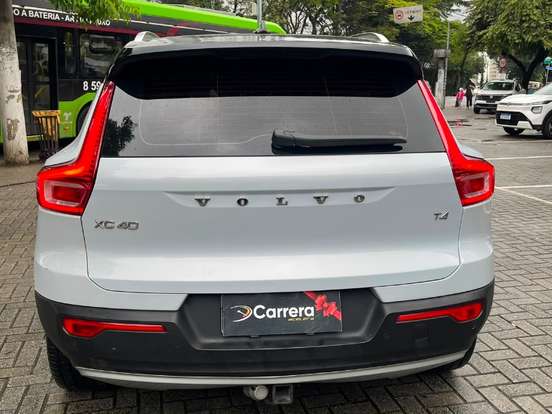 VOLVO-XC40-2.0 T4 GASOLINA MOMENTUM GEARTRONIC VOLVO-XC40-2020