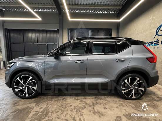 VOLVO-XC40-2.0 T5 GASOLINA R-DESIGN AWD GEARTRONIC VOLVO-XC40-2018