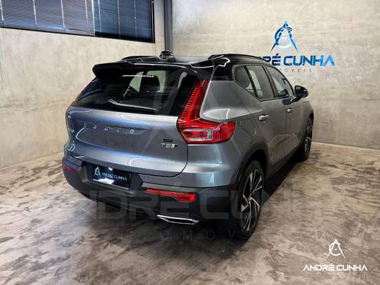 VOLVO-XC40-2.0 T5 GASOLINA R-DESIGN AWD GEARTRONIC VOLVO-XC40-2018