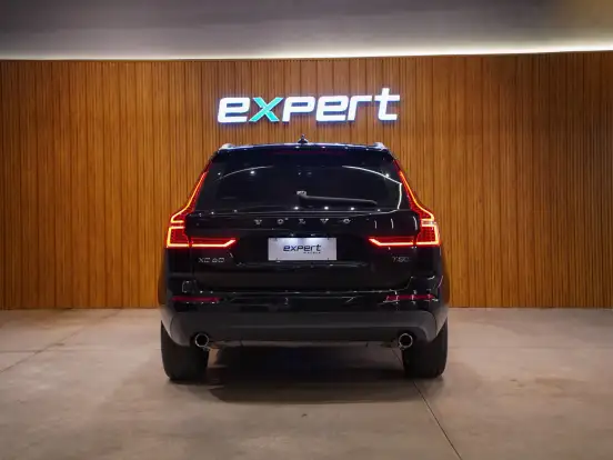 VOLVO-XC60-2.0 T5 GASOLINA MOMENTUM AWD GEARTRONIC VOLVO-XC60-2020