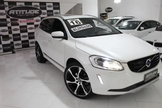 VOLVO-XC60-2016