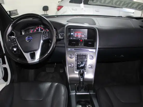VOLVO-XC60-2.0 T6 INSCRIPTION TURBO GASOLINA 4P AUTOMÁTICO VOLVO-XC60-2016