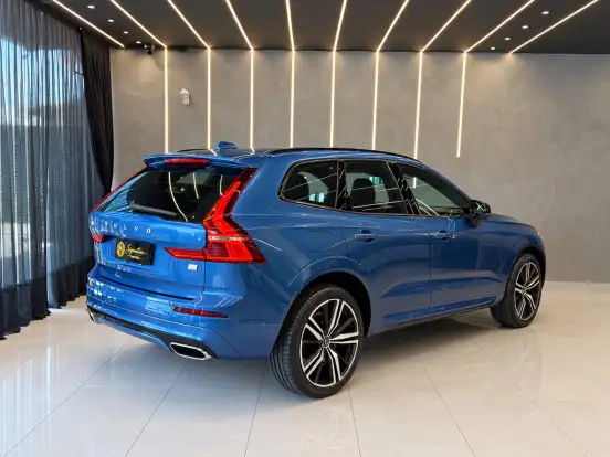 VOLVO-XC60-2021