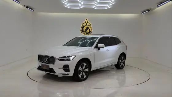 VOLVO XC60 2.0 T8 RECHARGE PLUS AWD GEARTRONIC