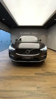 VOLVO-XC60-2023