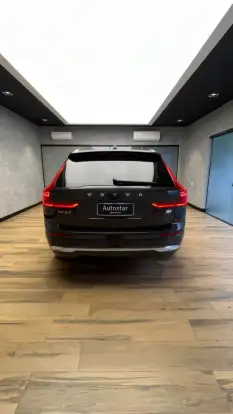 VOLVO-XC60-2023