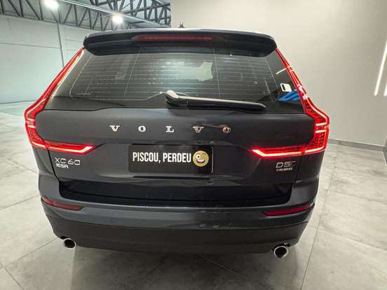 VOLVO-XC60-2.0 D5 DIESEL MOMENTUM AWD GEARTRONIC VOLVO-XC60-2019