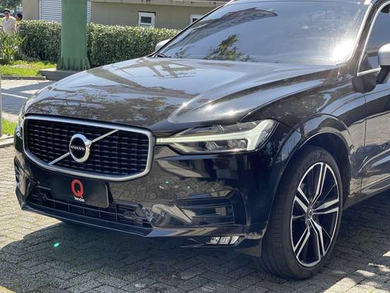 VOLVO-XC60-2017