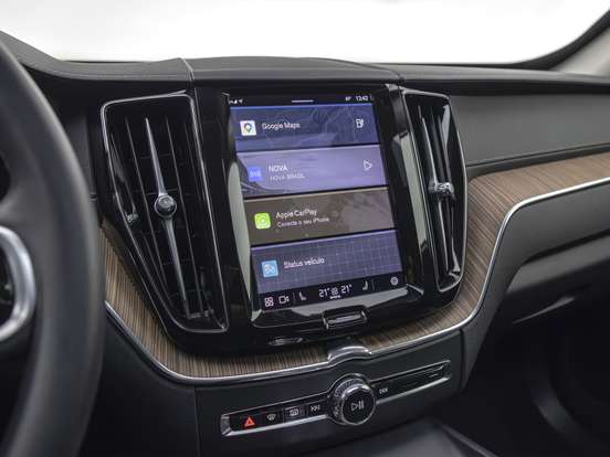 VOLVO-XC60-2022