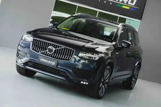 VOLVO-XC90-2020