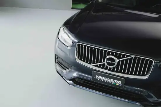 VOLVO-XC90-2020