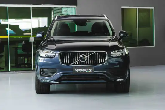 VOLVO-XC90-2020