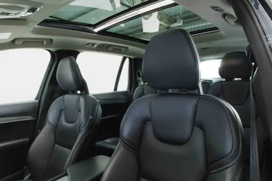 VOLVO-XC90-2020