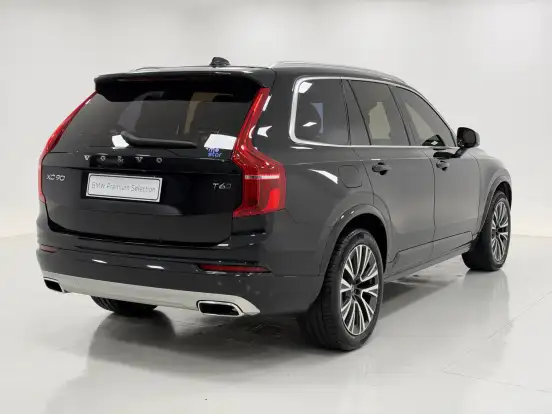 VOLVO-XC90-2020