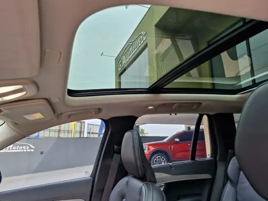 VOLVO-XC90-2023