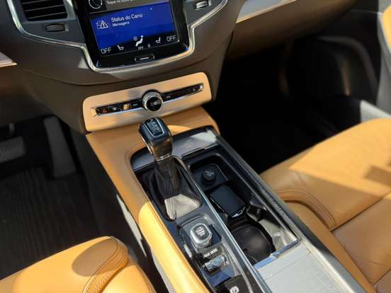 VOLVO-XC90-2.0 D5 DIESEL MOMENTUM AWD GEARTRONIC VOLVO-XC90-2017