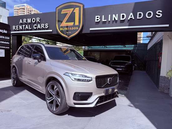 VOLVO-XC90-2022