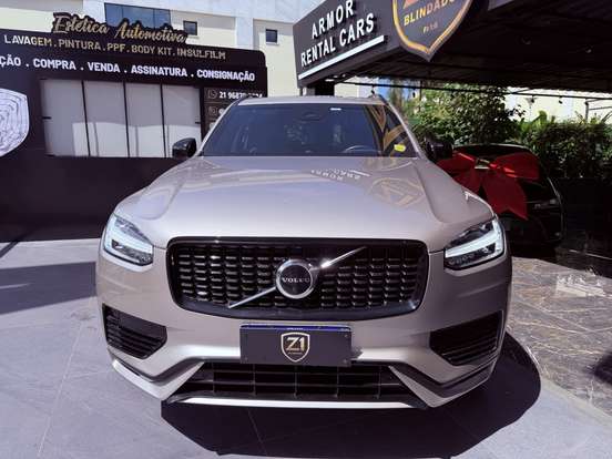 VOLVO-XC90-2022