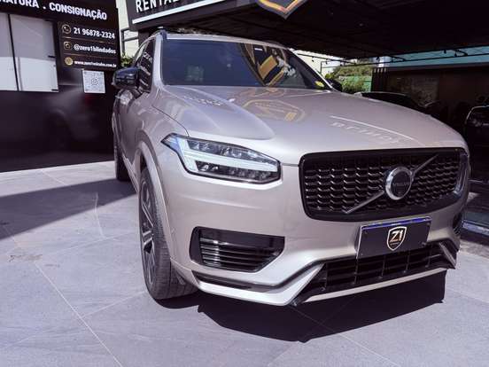 VOLVO-XC90-2022
