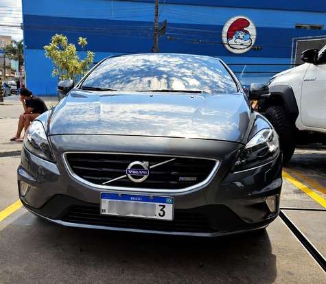 VOLVO-V40-2.0 T5 R DESIGN TURBO GASOLINA 4P AUTOMÁTICO VOLVO-V40-2014