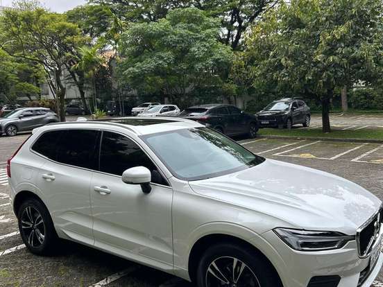 VOLVO-XC60-2.0 T5 GASOLINA MOMENTUM AWD GEARTRONIC VOLVO-XC60-2020