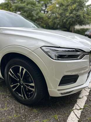 VOLVO-XC60-2020