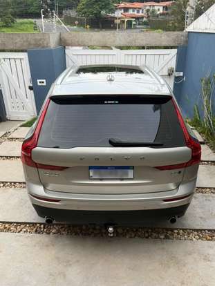 VOLVO-XC60-2018