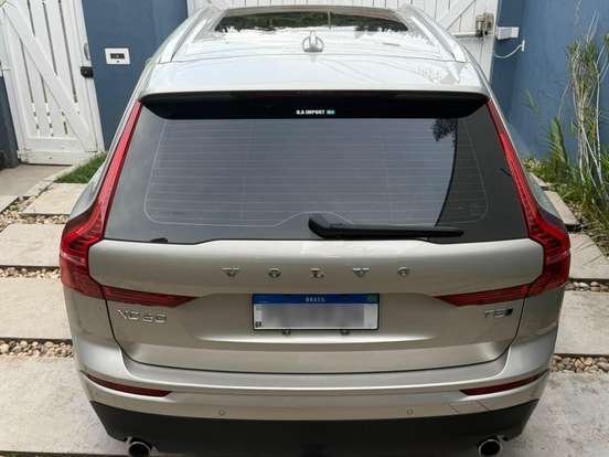 VOLVO-XC60-2.0 T5 GASOLINA MOMENTUM AWD GEARTRONIC VOLVO-XC60-2018