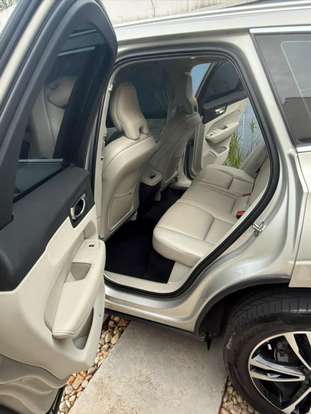 VOLVO-XC60-2018