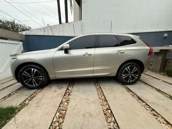 VOLVO-XC60-2.0 T5 GASOLINA MOMENTUM AWD GEARTRONIC VOLVO-XC60-2018