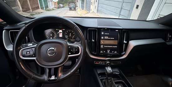 VOLVO-XC60-2.0 T5 GASOLINA R-DESIGN AWD GEARTRONIC VOLVO-XC60-2018