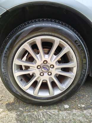 VOLVO-XC60-2009