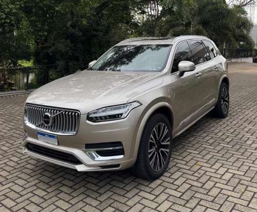 VOLVO-XC90-2022