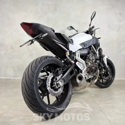 YAMAHA-MT-07 ABS-2015