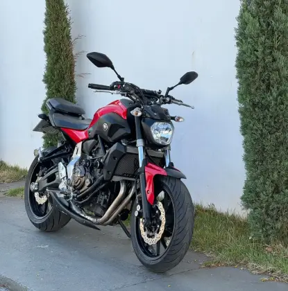 YAMAHA MT-07 