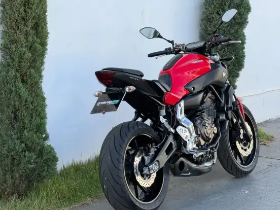 YAMAHA-MT-07 YAMAHA-MT-07-2015
