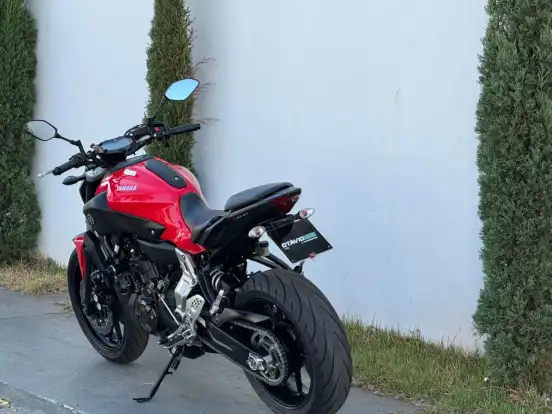 YAMAHA-MT-07 YAMAHA-MT-07-2015