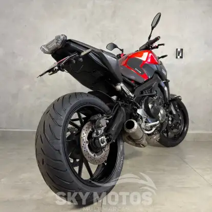 YAMAHA-MT-09-2017